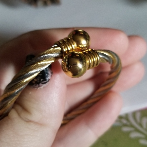 Beautiful VTG Cable Bracelet - Picture 6 of 8